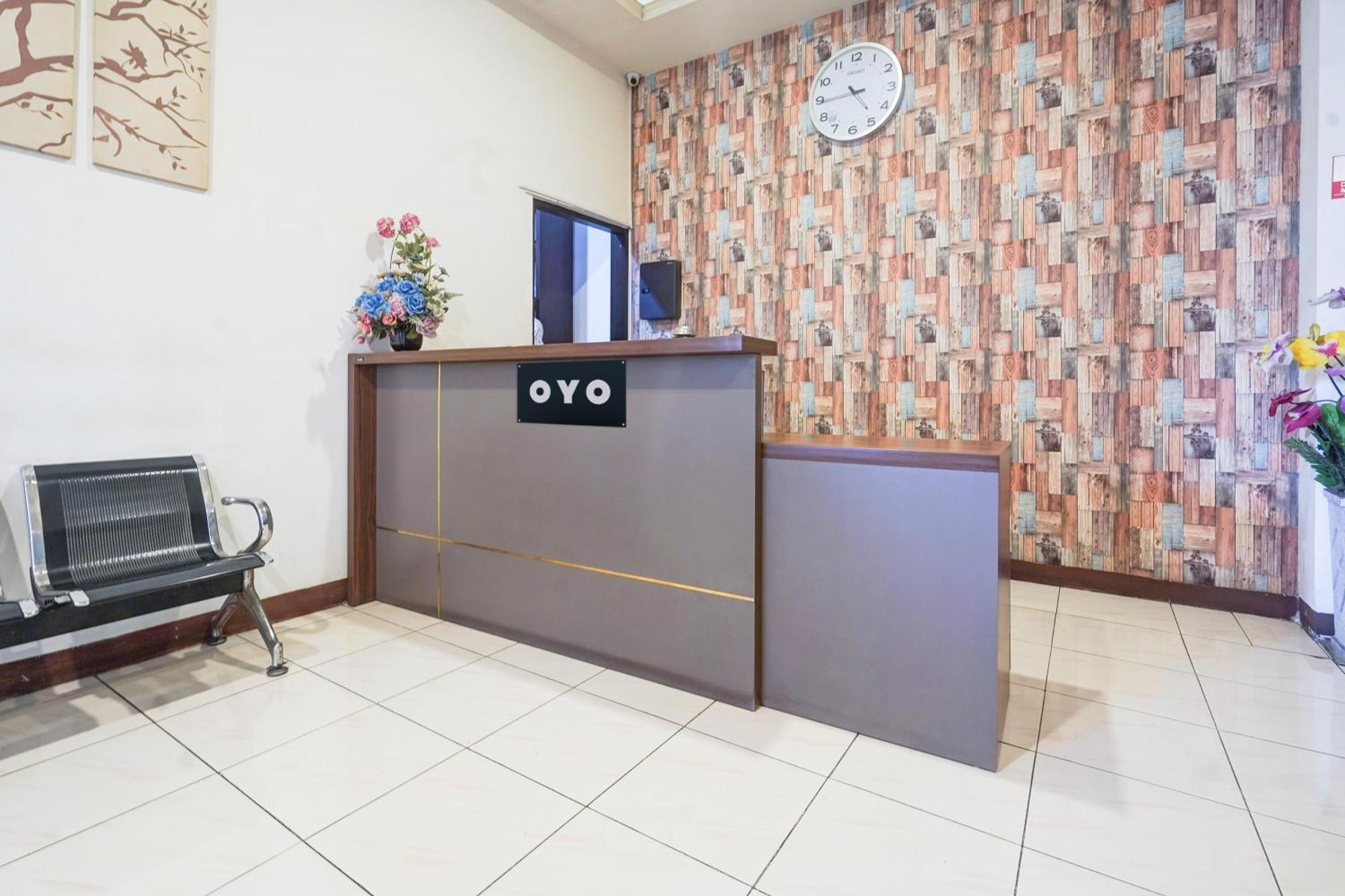 Hotel O Rappocini Near Rsia Paramount Макасар Екстериор снимка