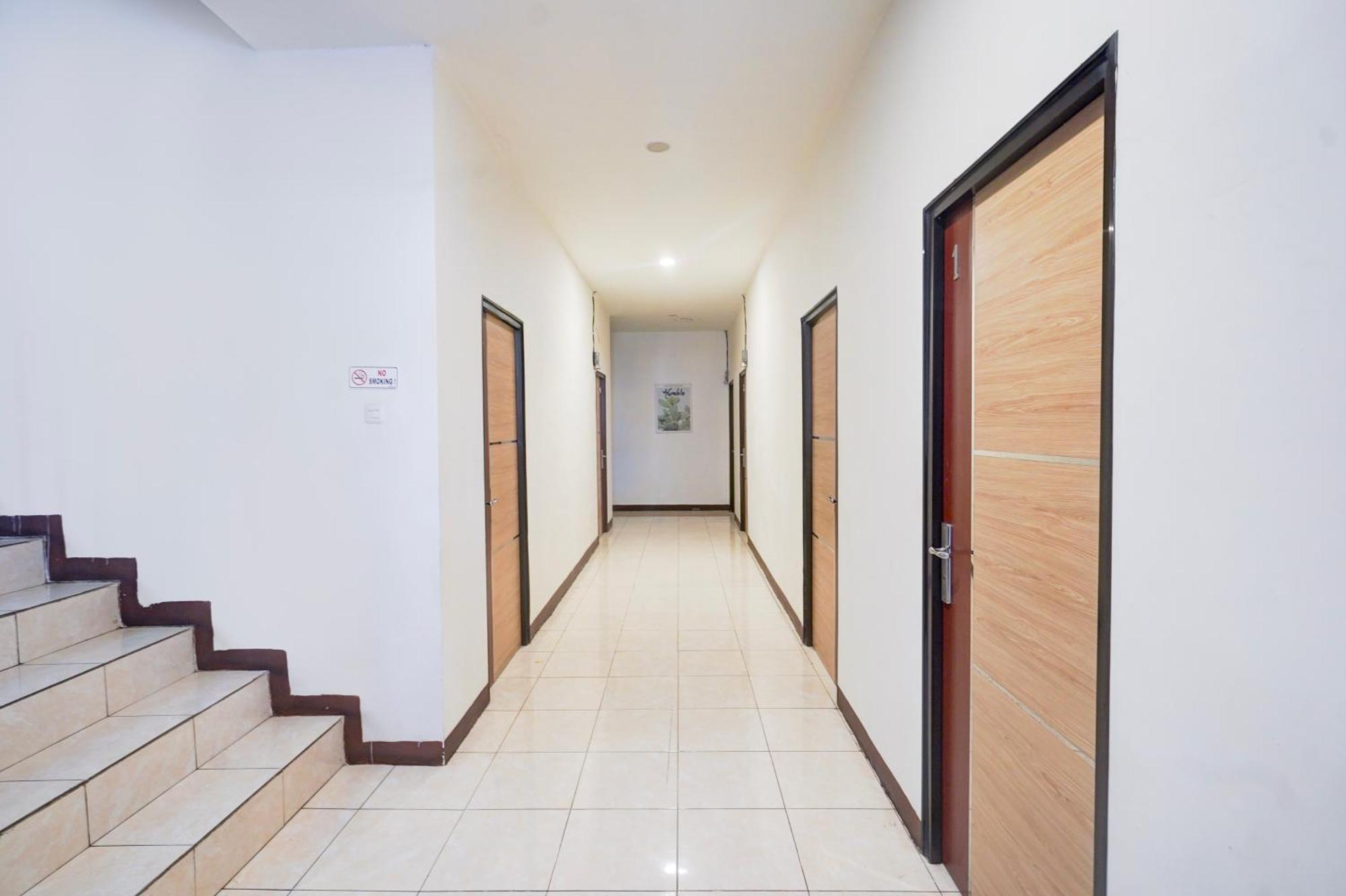 Hotel O Rappocini Near Rsia Paramount Макасар Екстериор снимка