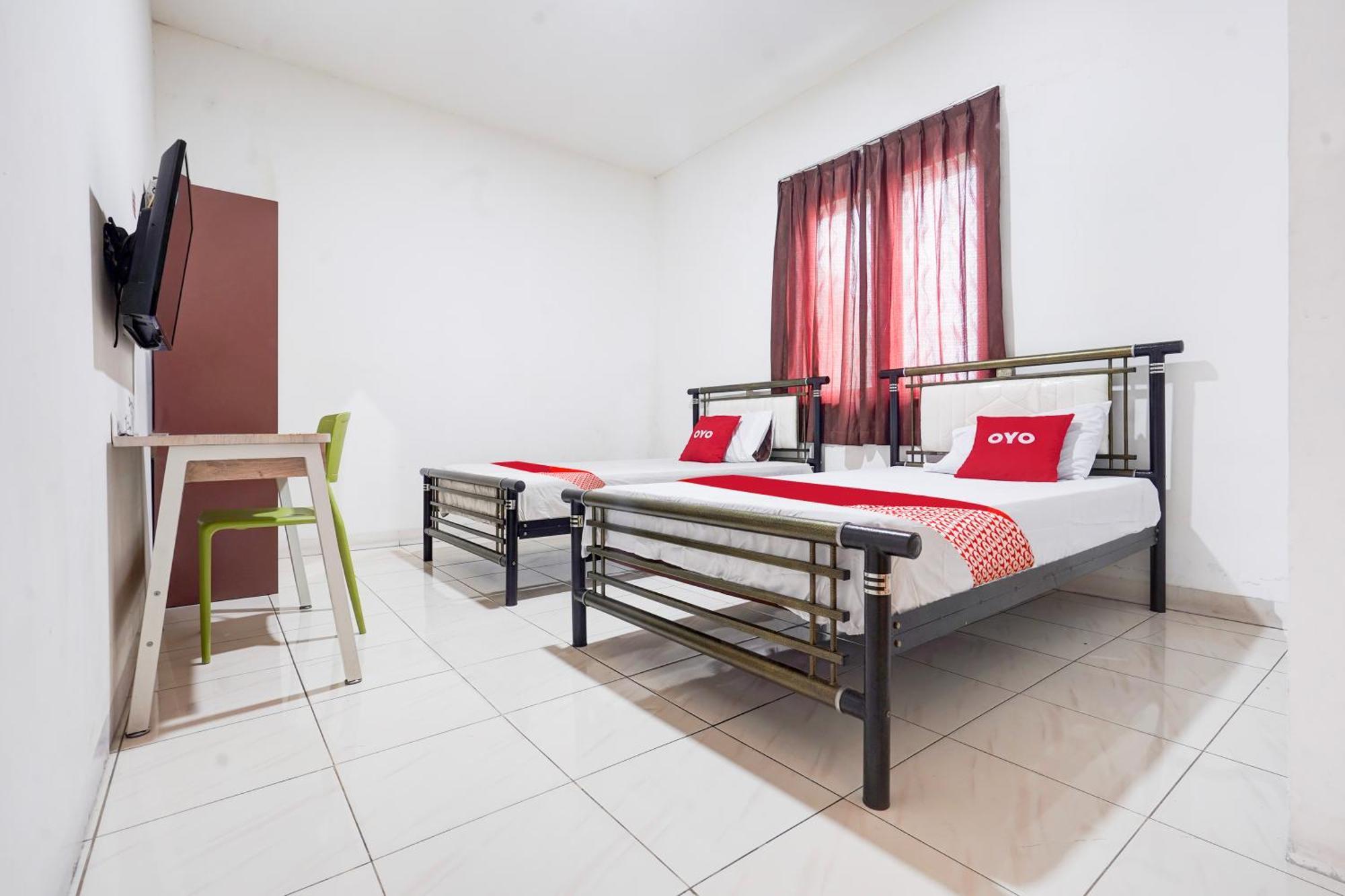 Hotel O Rappocini Near Rsia Paramount Макасар Екстериор снимка